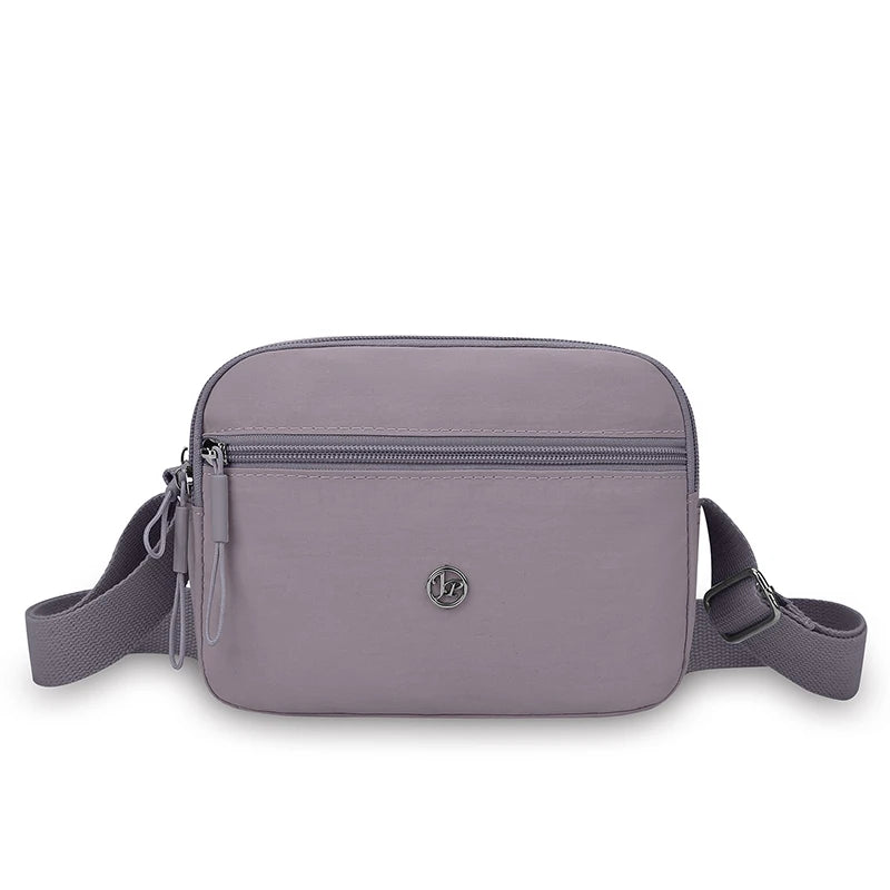 Bolso bandolera de nylon ligero con correa ajustable