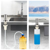 Unterspül-Spülmittelspender mit Metallarmatur und durchsichtiger blauer Flasche