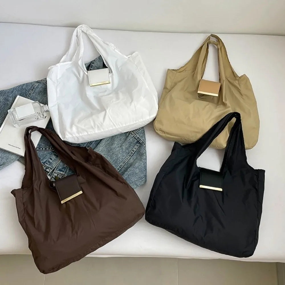 Compact Keychain Tote Bag – Foldable & Reusable Shopping Bag