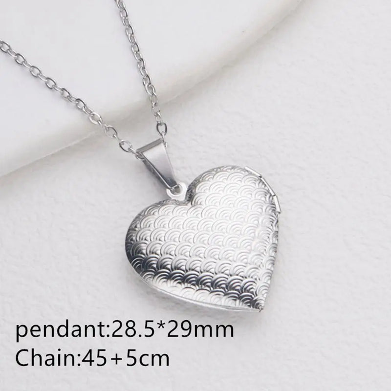 Vintage Floral Heart Locket Necklace