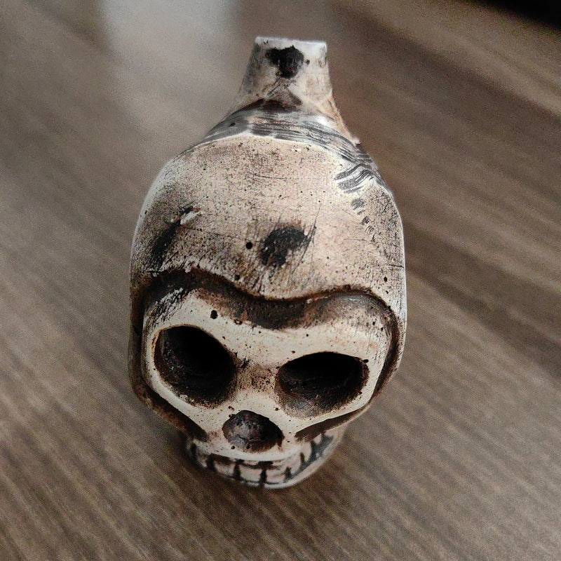 Silbato de la Muerte Azteca - Sonido Aterrador y Diseño de Calavera