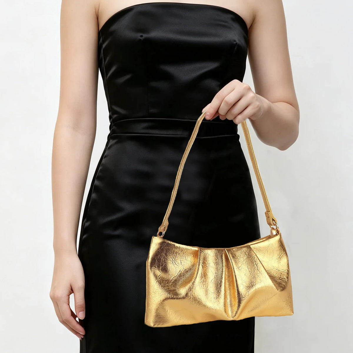 Elegant Chain Shoulder Bag with Crystal Accents