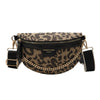 Schwarze Leopardenmuster-Crossbody-Tasche mit goldfarbenen Hardware und schwarzem Riemen.