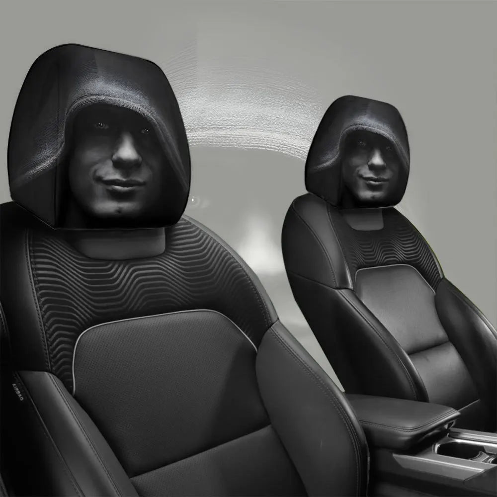 Ein Paar schwarze ästhetische Auto-Kopfstützkissen in einem Studio-Setting.