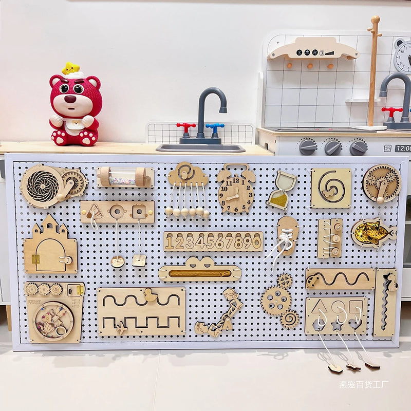 Tablero de Actividades Montessori de Madera con Tema de Transporte