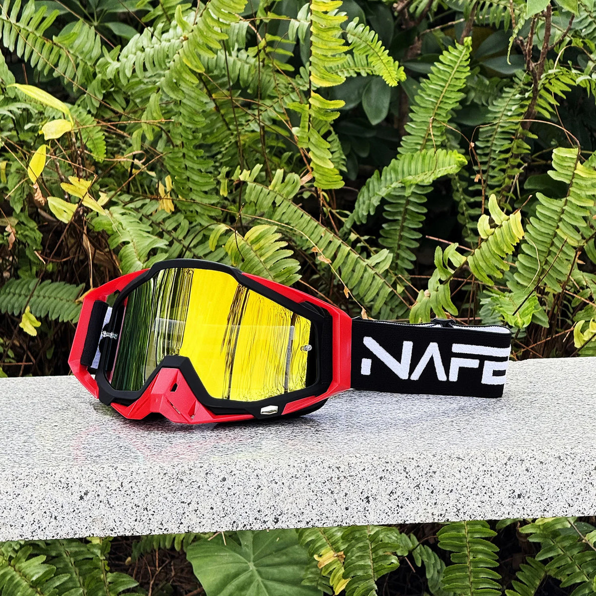 Motorcycle & Off-Road Sports Goggles with Anti-Fog Shield