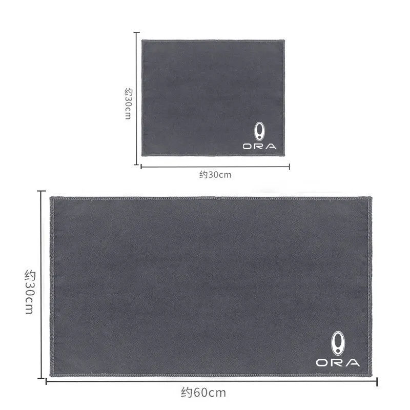 A dark gray ultra-soft coral fleece car drying towel shown in two sizes, measuring 30cm by 60cm.