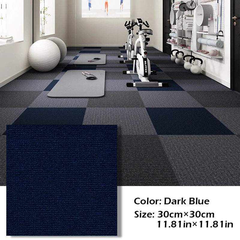 Baldosas de alfombra azul oscuro en patrón a cuadros para decoración del hogar.