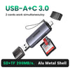 Silberner USB-A-auf-C 3.0 Kartenleser mit Aluminiumgehäuse und zwei Speicherkarten.
