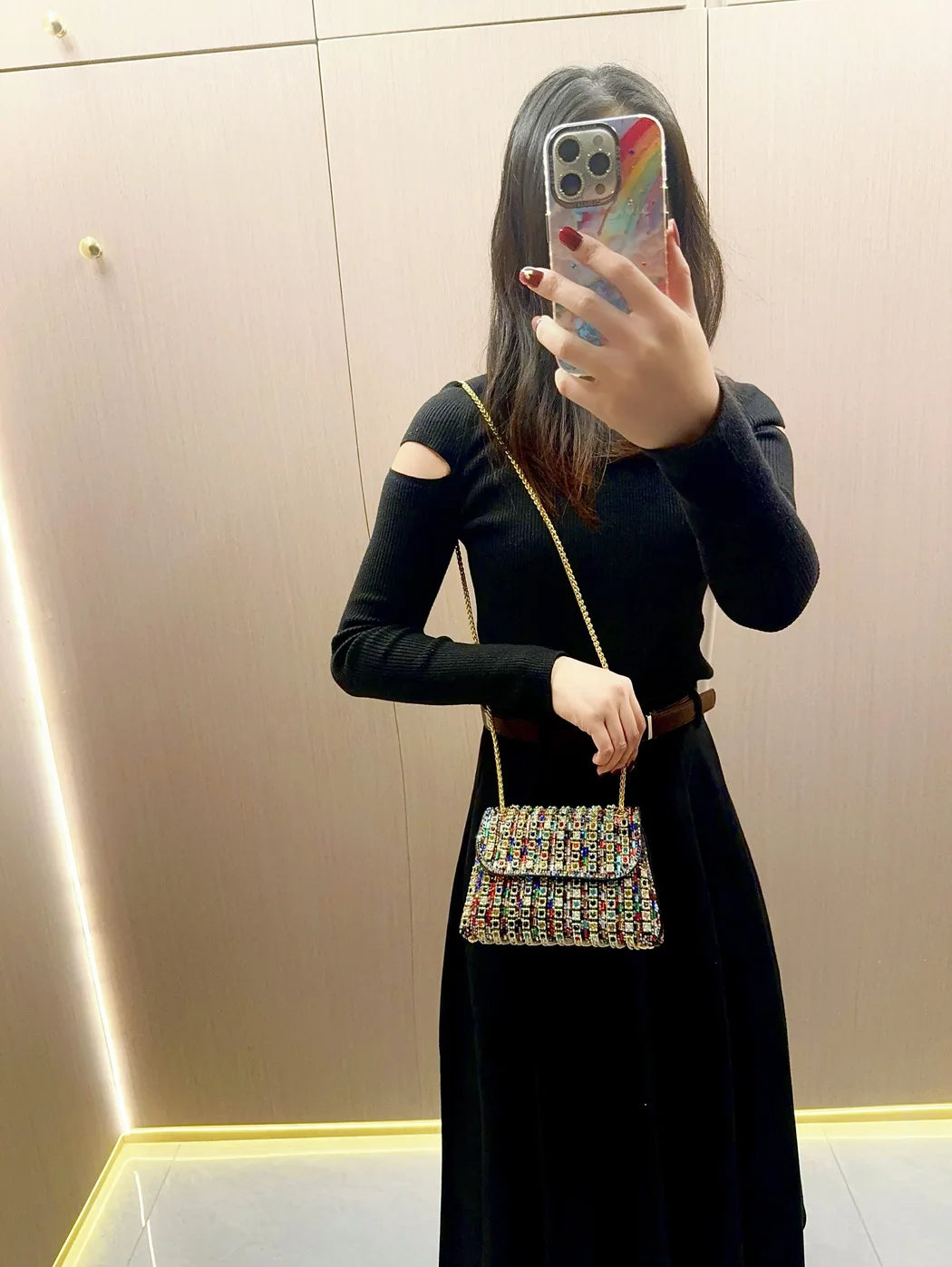 Crystal-Embellished Evening Clutch Bag with Chain Strap