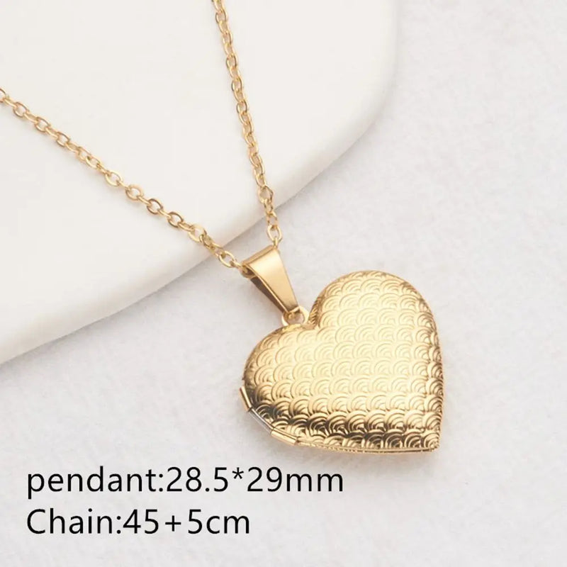 Vintage Floral Heart Locket Necklace