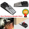 Dispositif anti-effraction en forme de coin noir pour porte, montré sous divers angles et contextes d'utilisation.