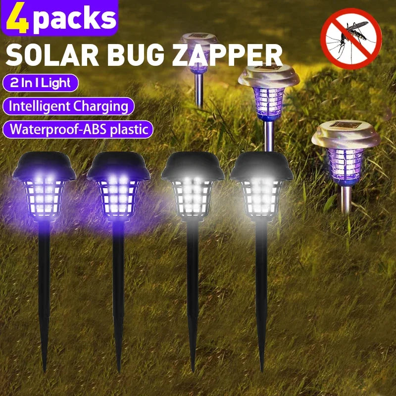 Quatre lampes tueurs de moustiques solaires de différentes couleurs et designs, montrées dans un cadre extérieur herbeux.