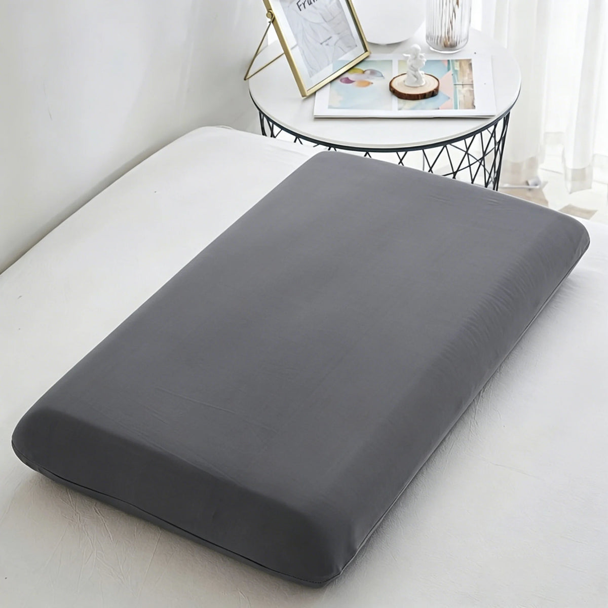 Cooling Ice Silk Pillowcase – Breathable & Soft