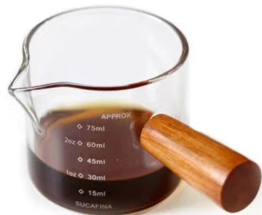 Vasitos de cristal transparente para espresso con asas de madera