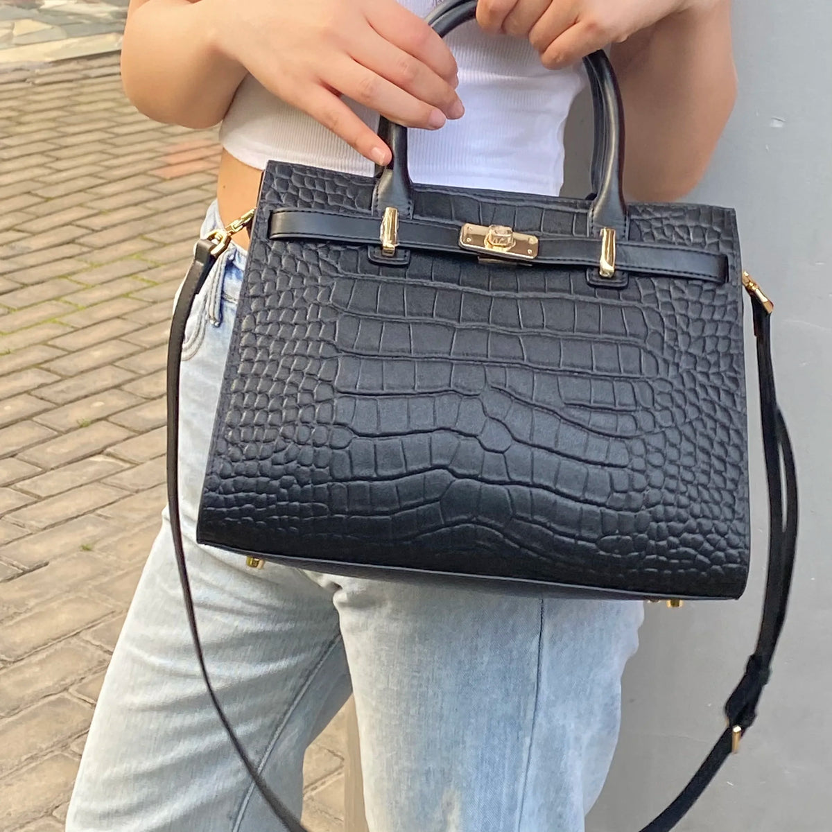 Elegant Genuine Leather Shoulder Bag for Women with Top Handle