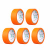 Cuatro rollos de cinta de enmascarar profesional y herramienta de corte.