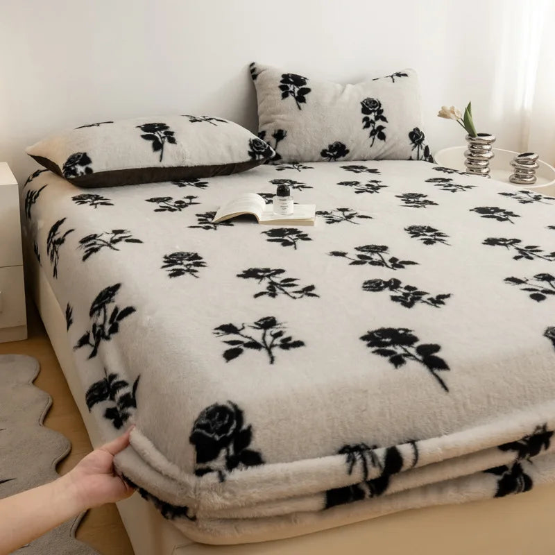 Cozy Plush Fitted Sheet with Leopard Print