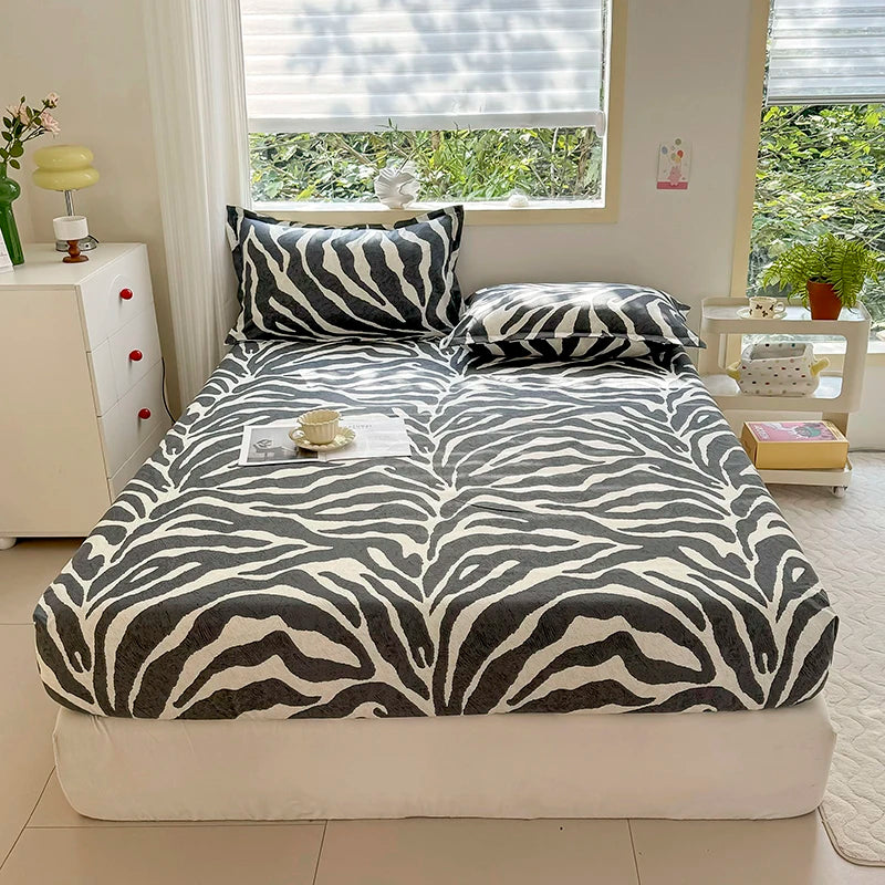 Botanical Floral Fitted Sheet – Soft Polyester Bedding for Everyday Comfort