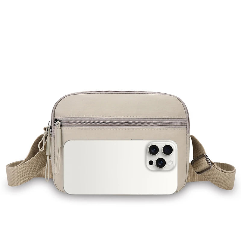 Bolso bandolera de nylon ligero con correa ajustable