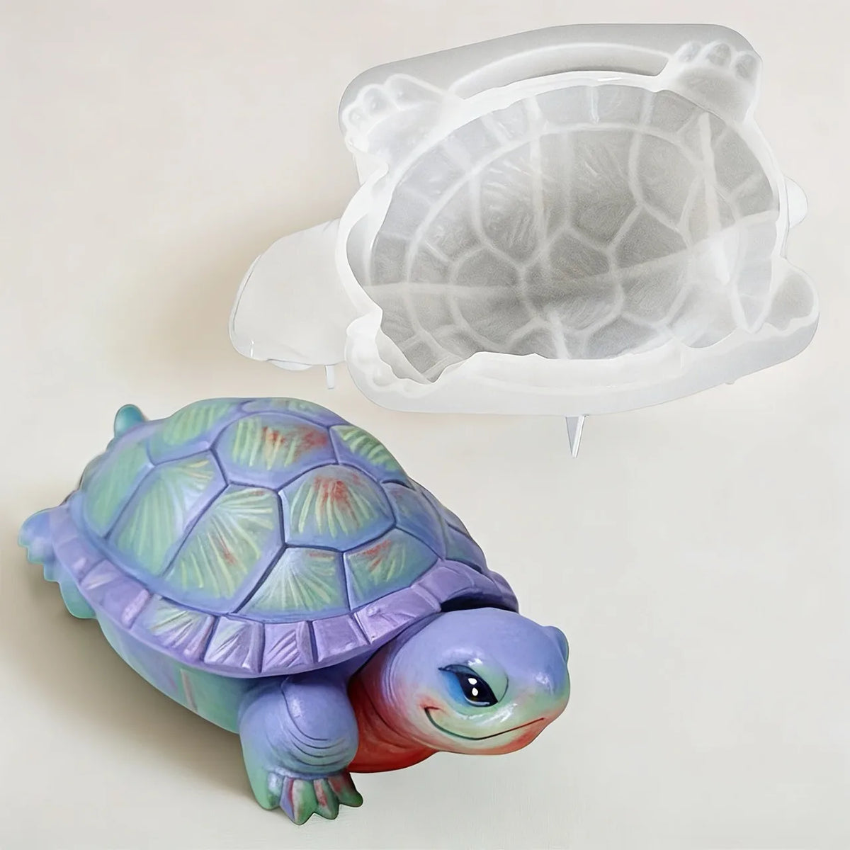 Moule en silicone violet et vert d'une tortue avec couvercle en plastique transparent pour cire de bougie DIY