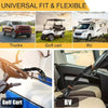 Verschiedene Fahrzeuge und Golfcarts, die universelle Passform und Flexibilität für Anti-Diebstahl-Lenkradsperren demonstrier