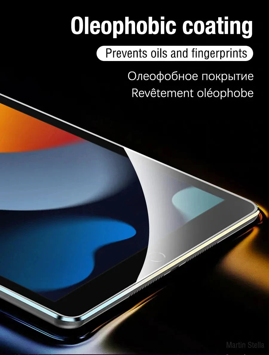 Nahaufnahme eines Smartphone-Bildschirms mit einer oleophoben Beschichtung auf der Glasscheibe.