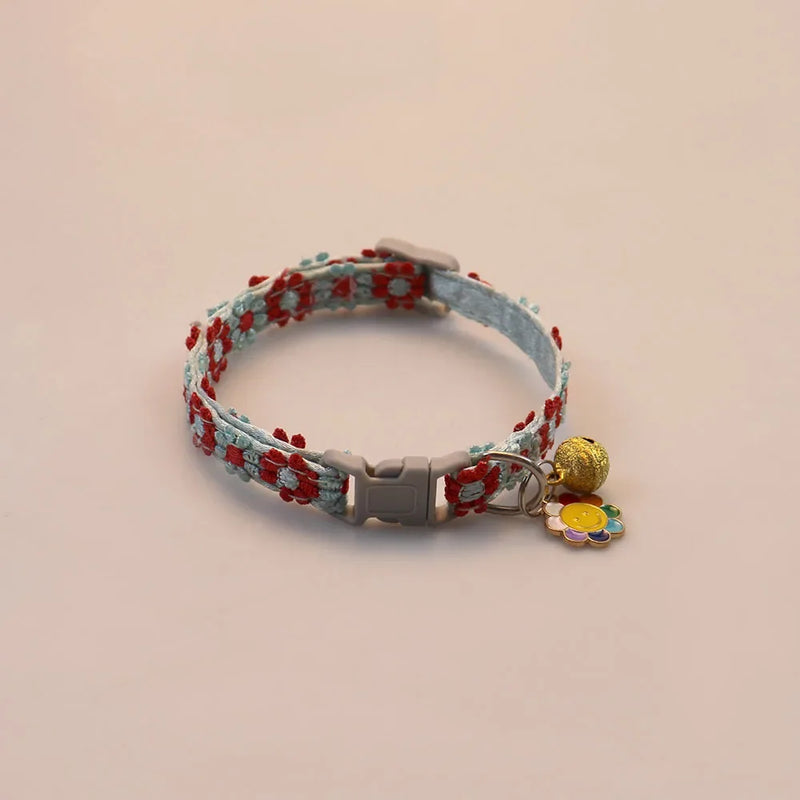 Collier en Dentelle Réglable pour Chat avec Pendentif