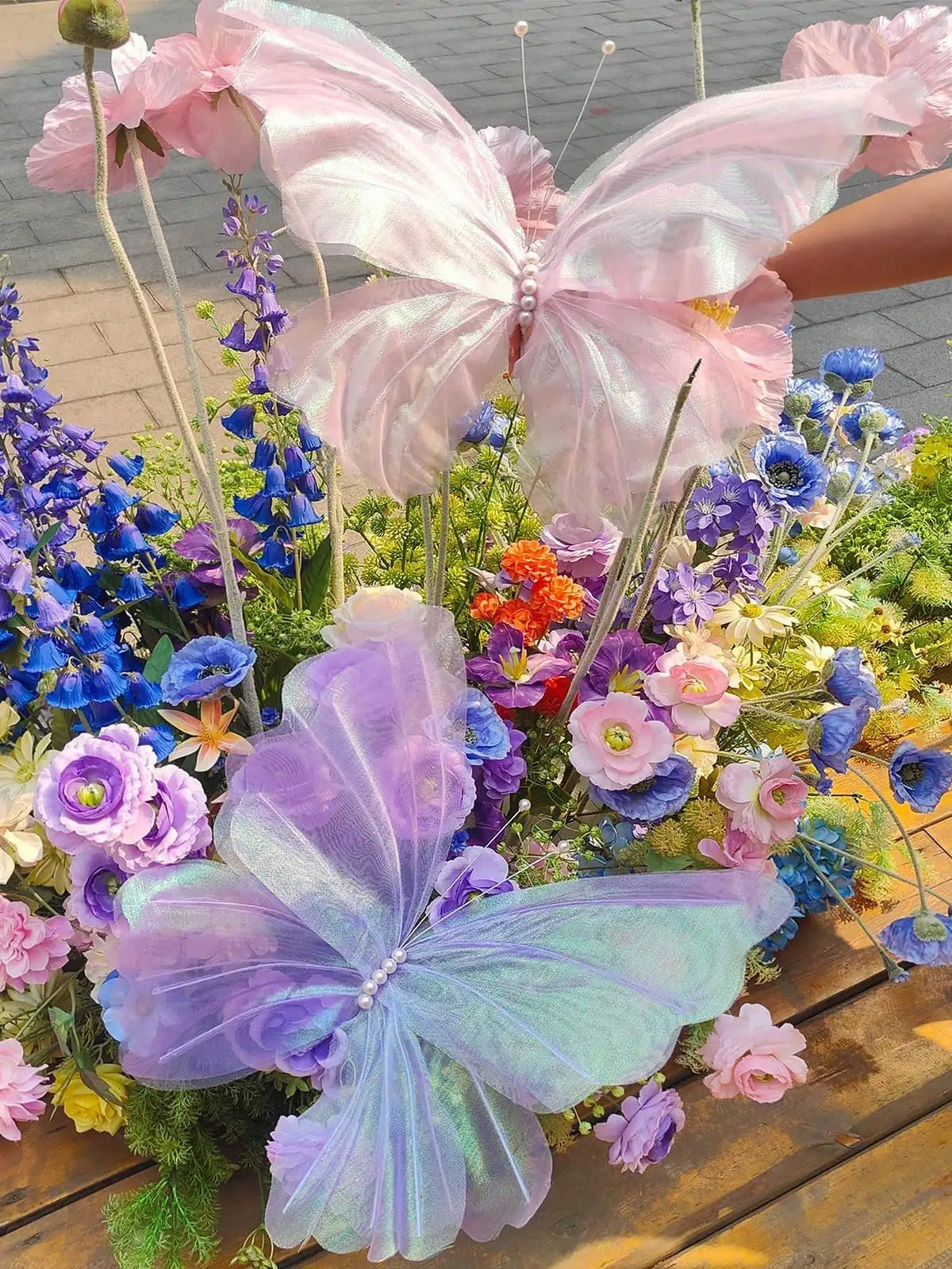 Lifelike 3D Silk Butterfly Decoration for Events and Photography