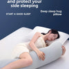 Una mujer durmiendo cómodamente en una almohada curva tipo ola ergonómica para dormir de lado.