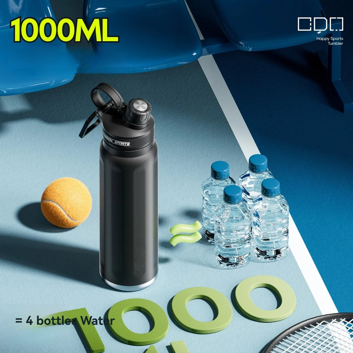 Una botella de agua aislada negra con varias botellas de agua y una pelota de tenis sobre una superficie azul.