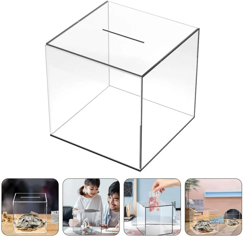 Une tirelire en acrylique transparente pour adultes, vue sous divers angles et contextes.