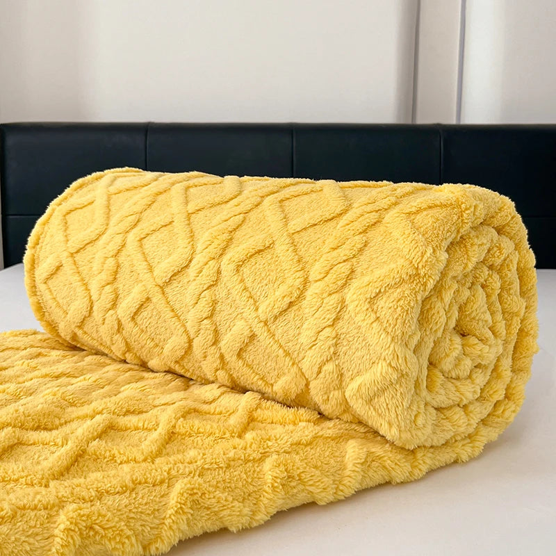 Plush Coral Fleece Blanket – Soft & Warm Throw for Bed, Sofa & Travel