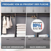 Vergleich: 80% Platzersparnis wiederverwendbarer Staubsäcke für Kleidung vor und nach Gebrauch.