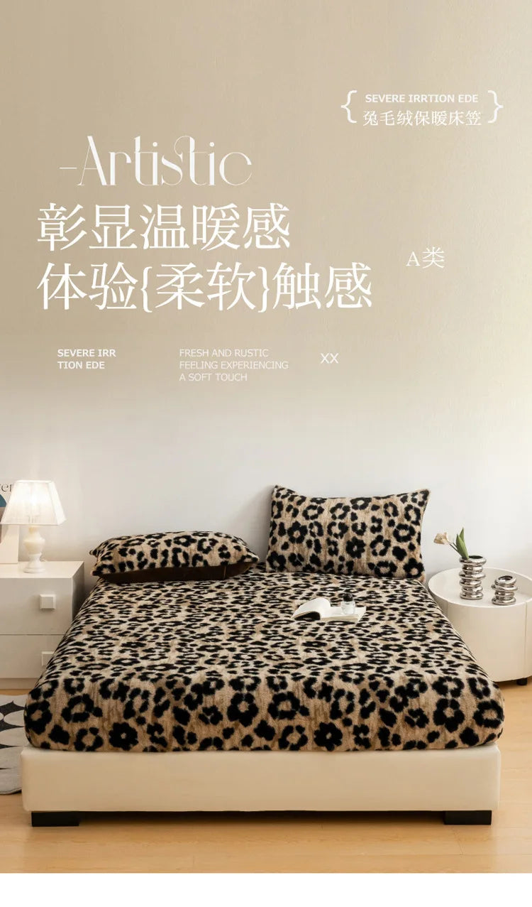 Cozy Plush Fitted Sheet with Leopard Print