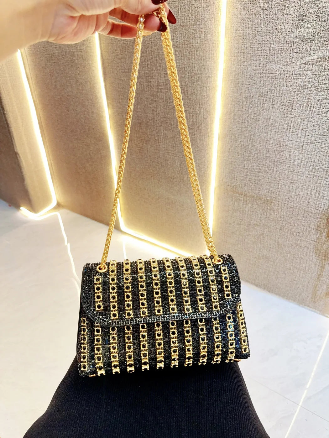 Crystal-Embellished Evening Clutch Bag with Chain Strap