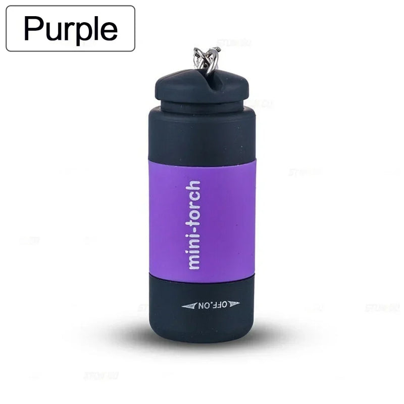 Mini lampe de poche USB rechargeable sur porte-clés