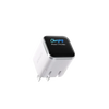 Bloc de charge blanc avec port noir et voyant LED indiquant 'Charging'.