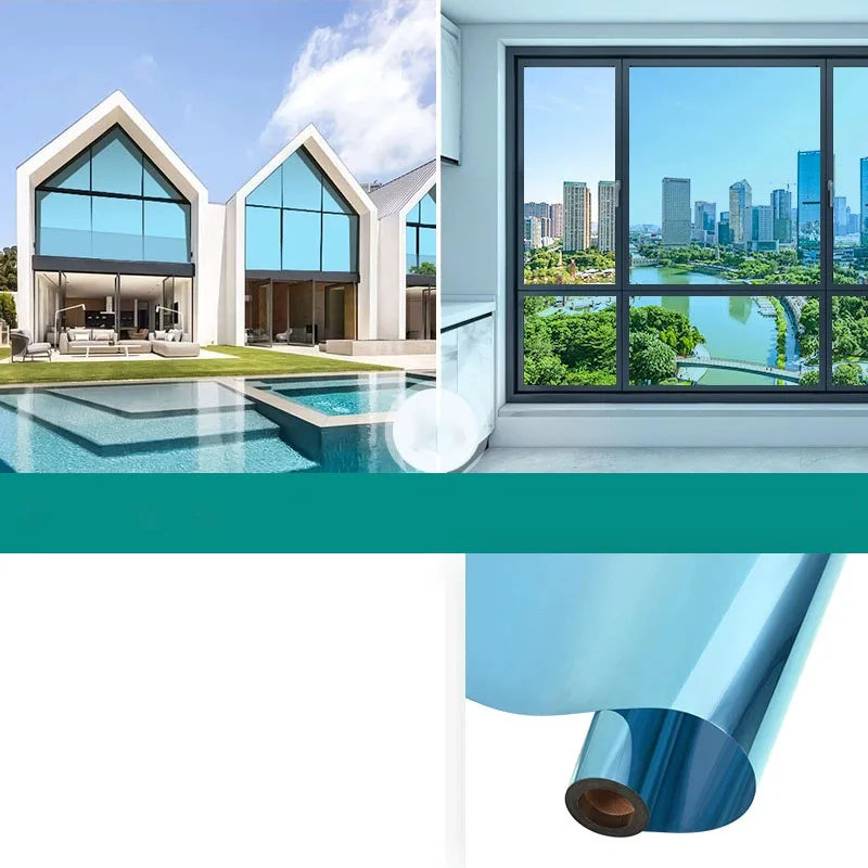 Moderne Glasfassade mit isolierender Folie für Privatsphäre und Sonnenschutz, Blick auf Stadt und Pool.