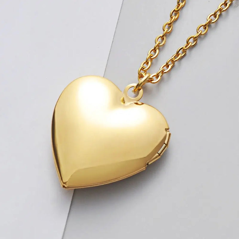 Vintage Floral Heart Locket Necklace
