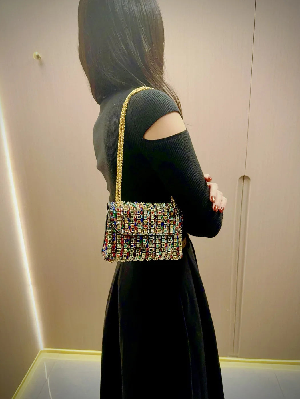 Crystal-Embellished Evening Clutch Bag with Chain Strap