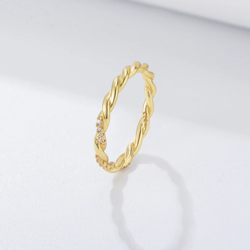 Anillo de Eternidad Retorcido con Circonia Cúbica