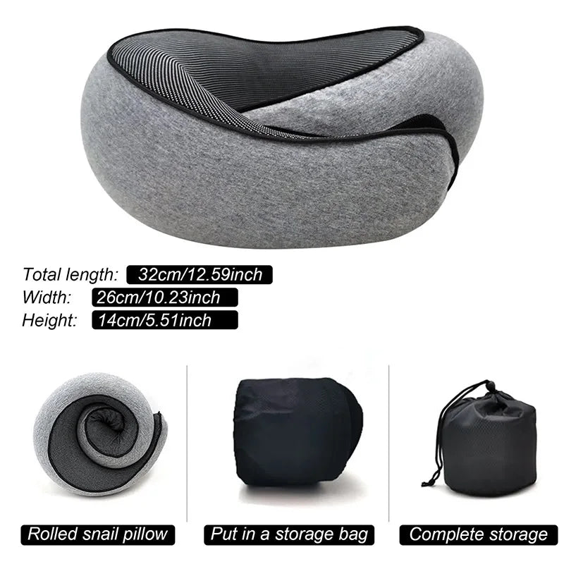 Oreiller de voyage en mousse à mémoire de forme gris, montré dans divers états (roulé, emballé, stocké).