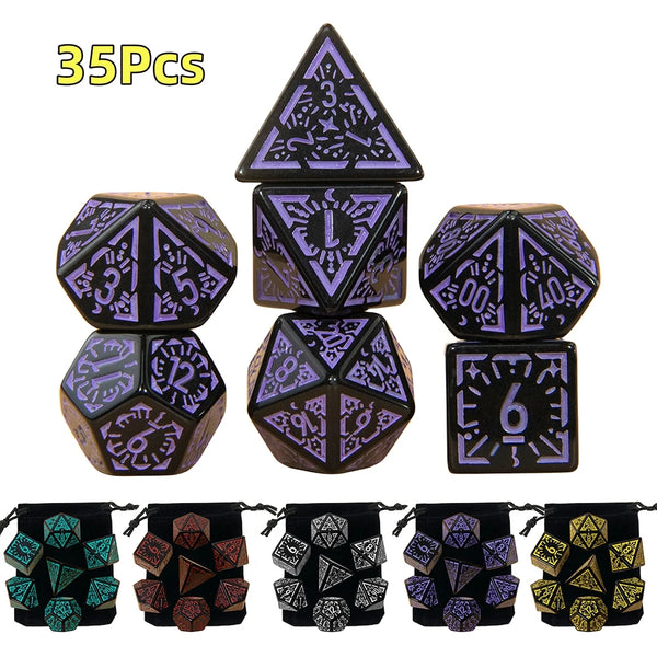 Un jeu de 35 dés polyédriques de différentes couleurs et formes pour les jeux de rôle sur table
