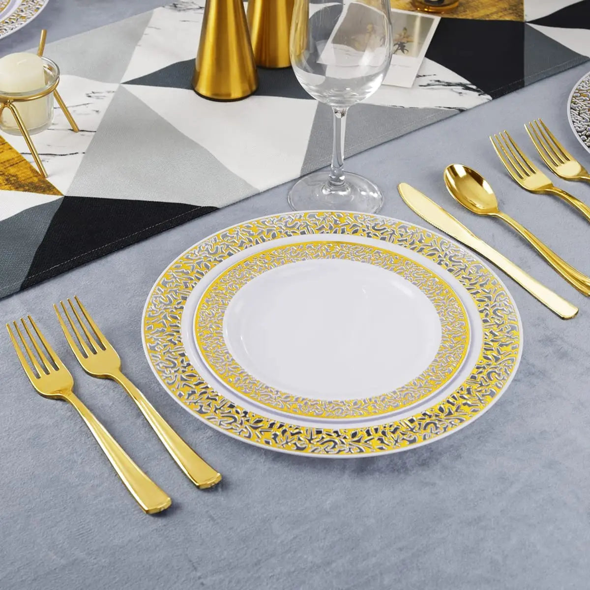 Elegant White Disposable Dinner Plates with Silver Lace Design