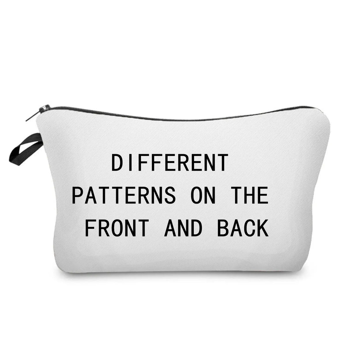Sac cosmétique blanc avec bordure noire, présentant l'inscription Différents motifs à l'avant et à l'arrière