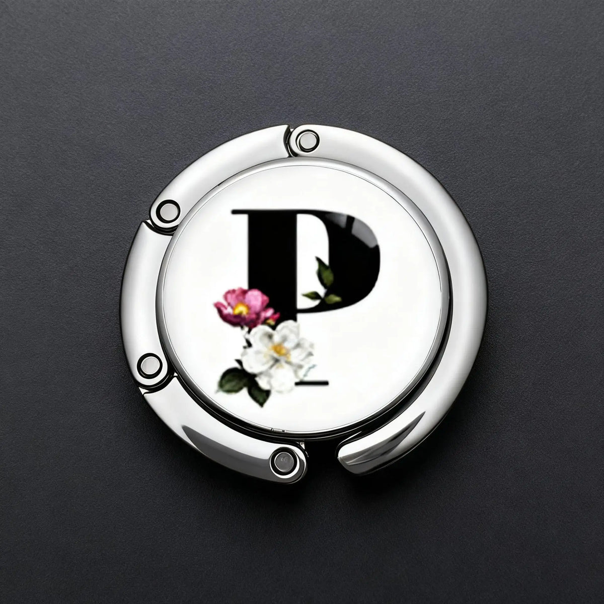 Silberner Briefhaken mit personalisiertem P-Design und floralen Akzenten