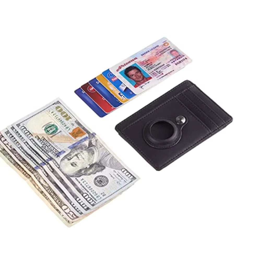 Cartera delgada negra con bloqueo RFID y ranura para AirTag junto a moneda estadounidense.