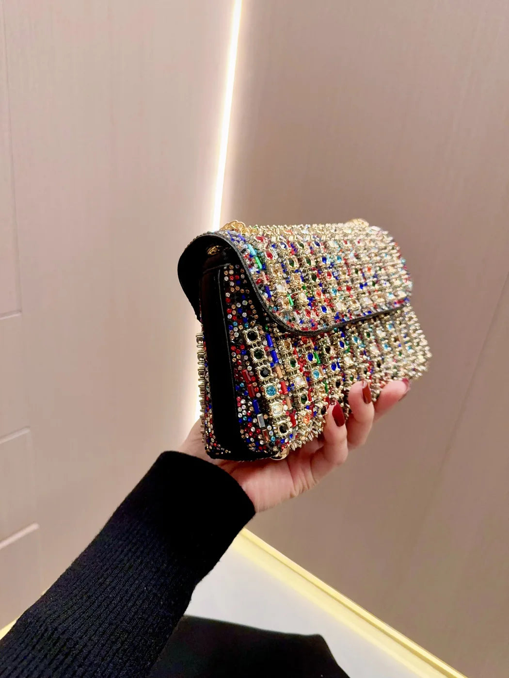 Crystal-Embellished Evening Clutch Bag with Chain Strap