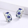 Klassische Ohrstecker mit Blumenmotiv in Blau und Emaille